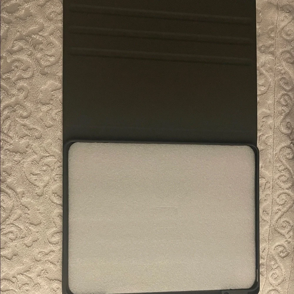 NWT IPad Pro Leopard Print Art Canvas 12.9” case